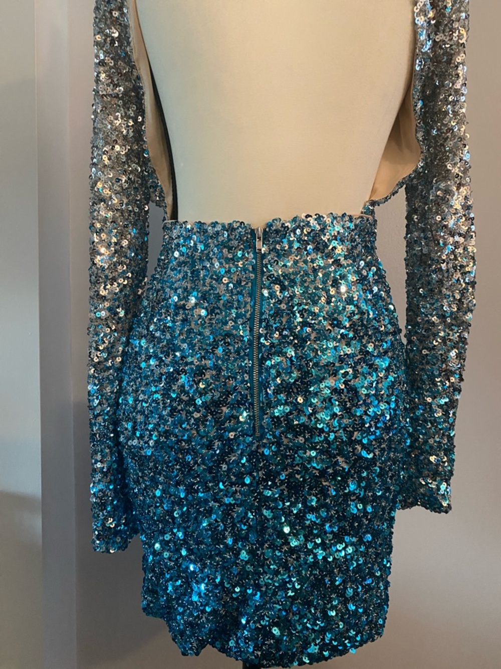 Hello Molly size 4 NWT blue and silver sequin dress - Picture 6 of 9